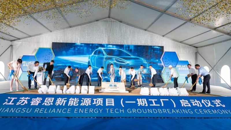 光伏支架配件定制加工：揭秘其工艺与选择要点